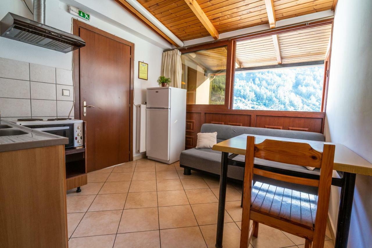 Holiday Zigos Igoemenitsa Buitenkant foto